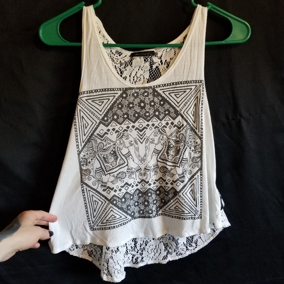 Elephant crop - Picture 6 of 9